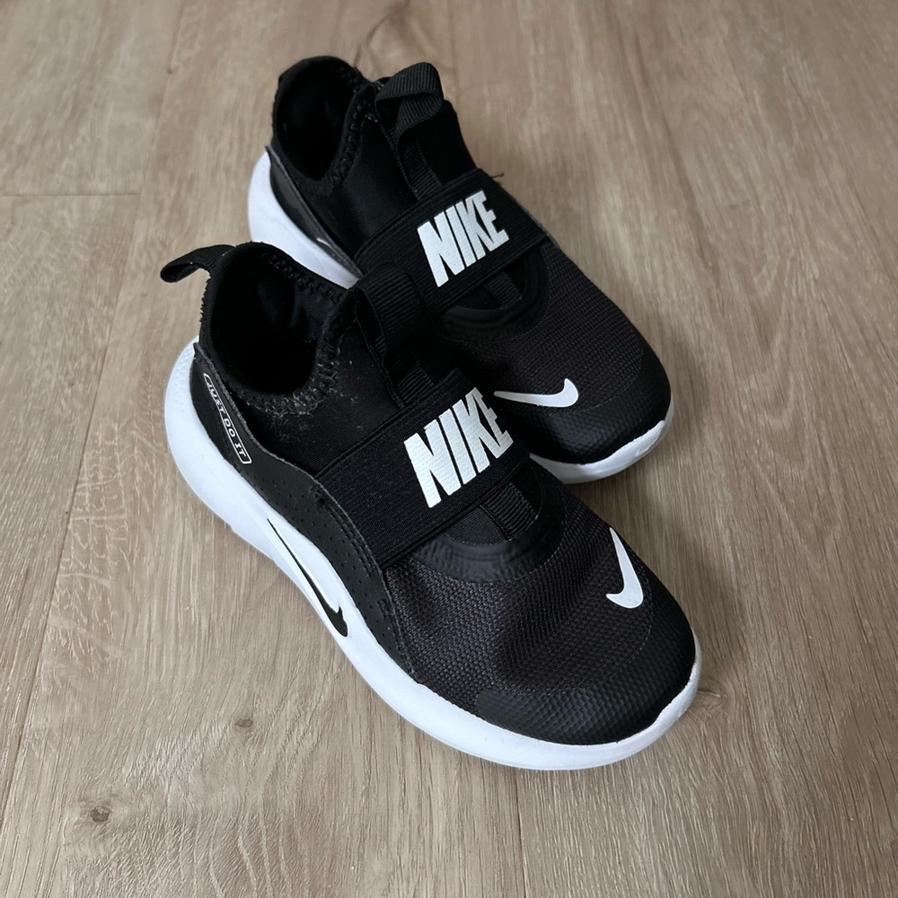 Boys Black Slip On Nikes